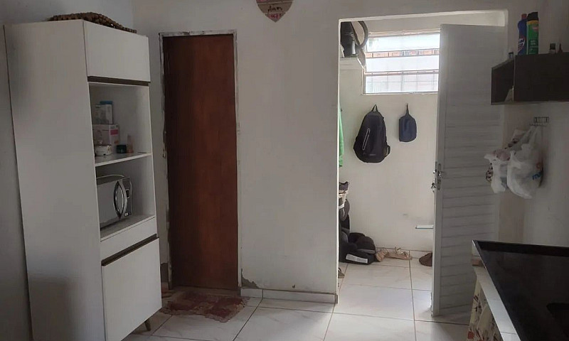 Vende-Se Casa No Bai...