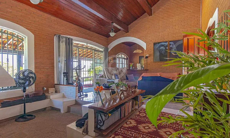 Casa Em Condomínio :...