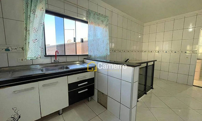 Casa Com 2 Dormitóri...