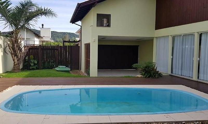 Casa Especial Em Con...