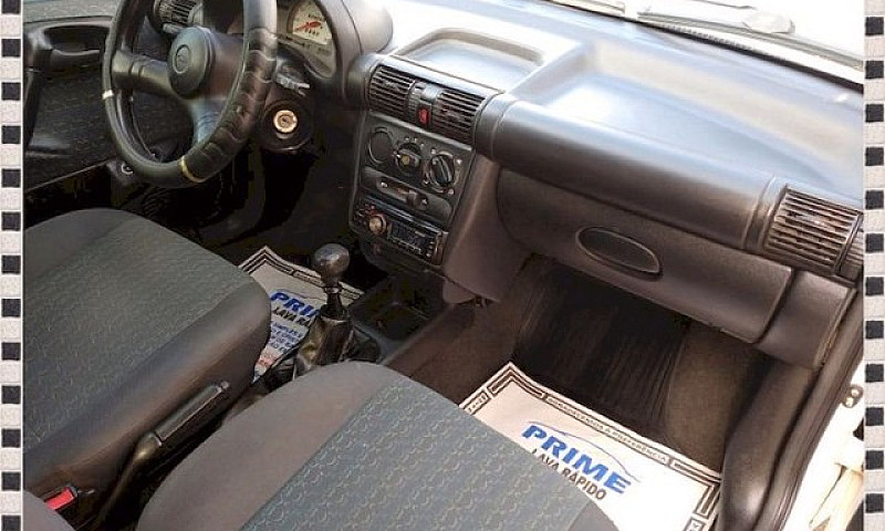 Chevrolet Corsa Hatc...