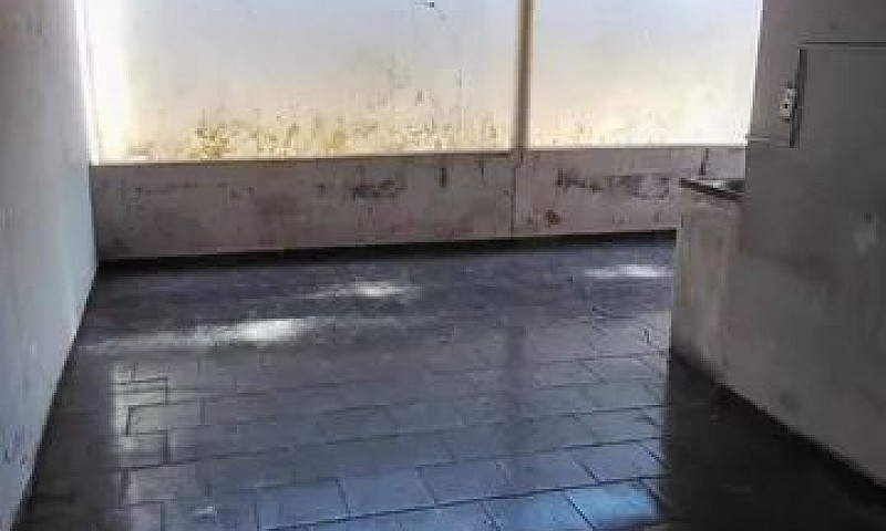 Vendo Casa No Itapoã...