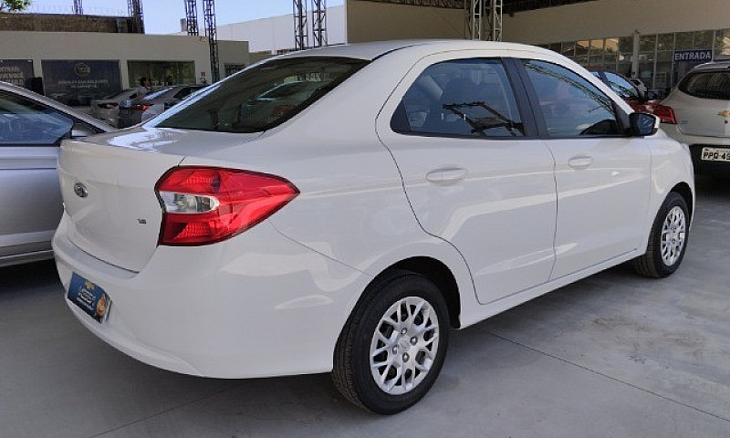 Ford Ka Mais Sedan 1...