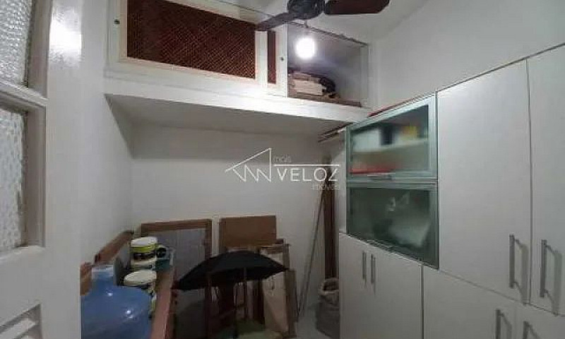 Apartamento-À Venda-...