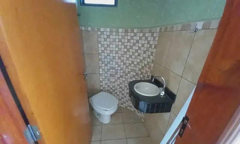 Casa De 144M² Com 03...