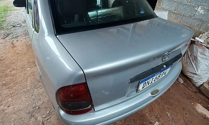 Chevrolet Corsa Seda...