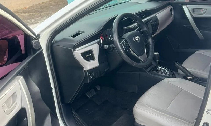 Toyota Corolla Xei 2...