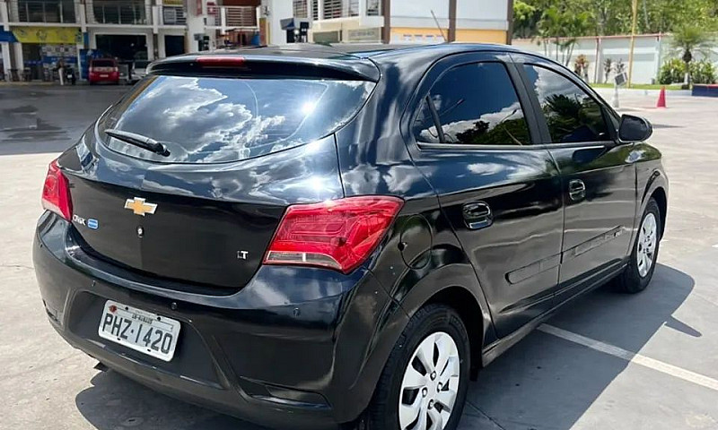 Chevrolet Onix Hatch...