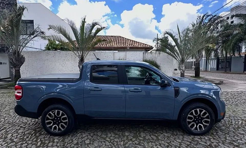 Ford Maverick Lariat...