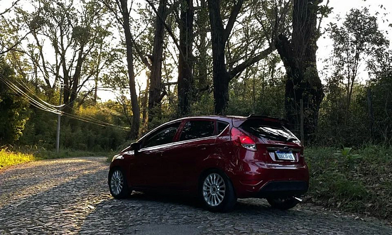 Ford Fiesta Tit./Tit...