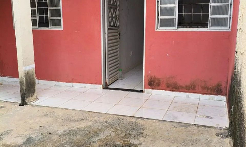 Alugo Apto Térreo, E...