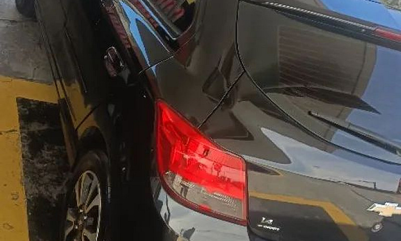 Chevrolet Onix Hatch...