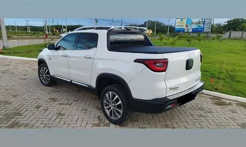 Fiat Toro Volcano 2....