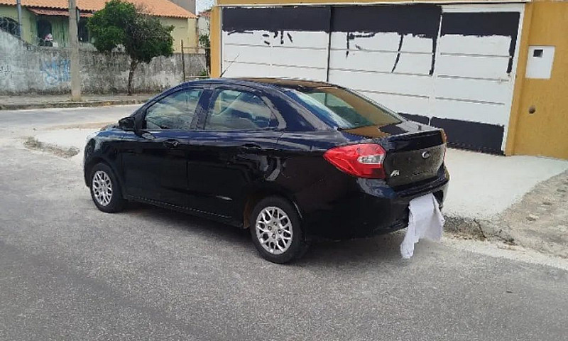 Ford Ka+ Sedan 1.0 T...
