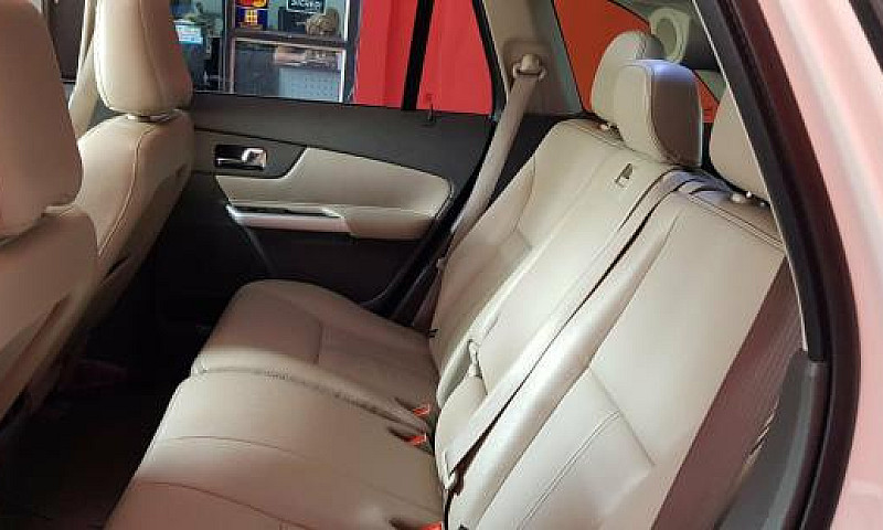 Ford Edge V6 2012...