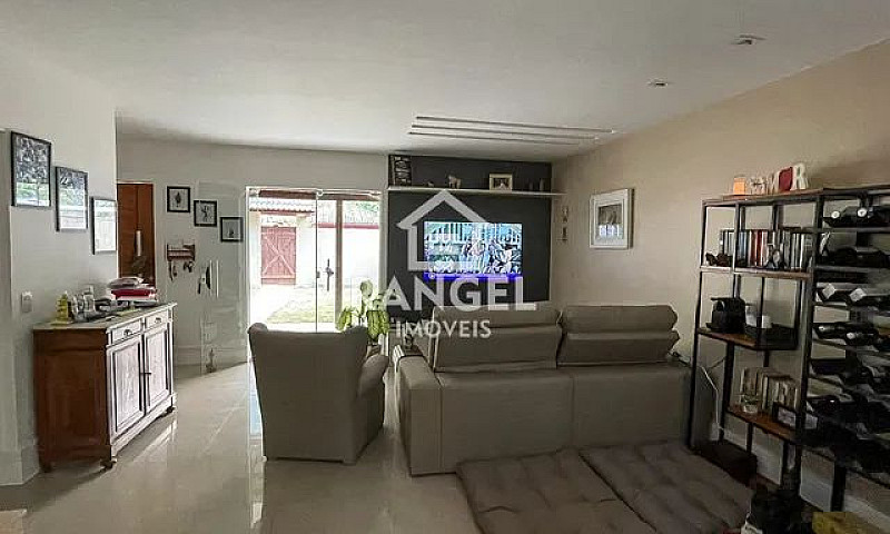 Excelente Casa Dentr...