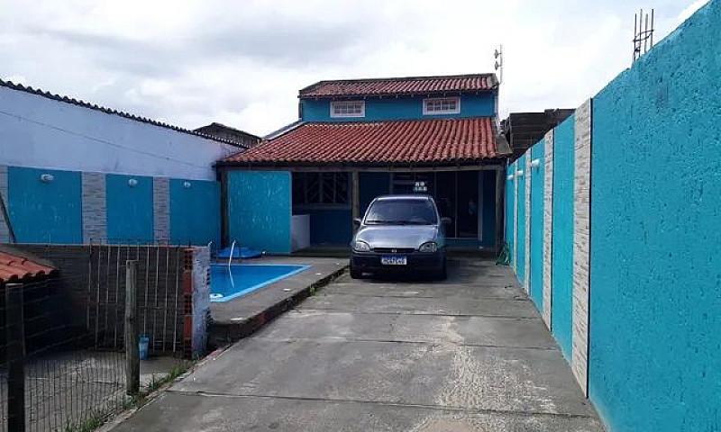 Casa Com Piscina Flo...