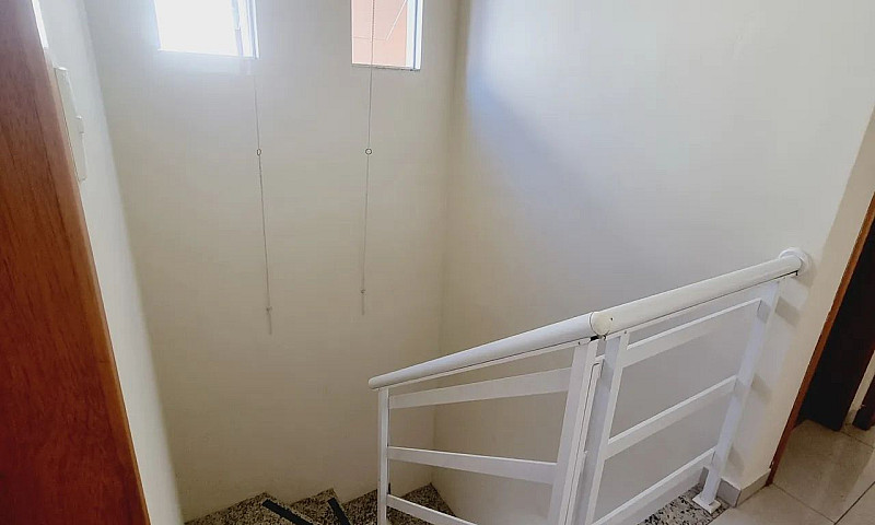 Alugo Excelente Casa...