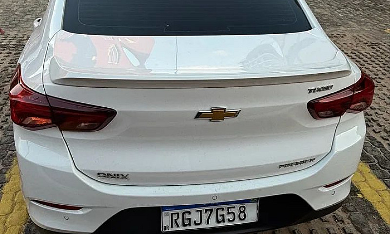 Chevrolet Onix Plus ...