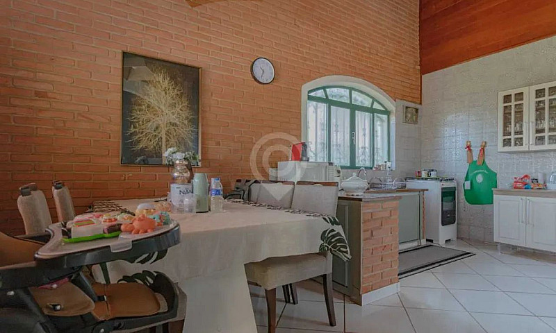 Casa Em Condomínio :...