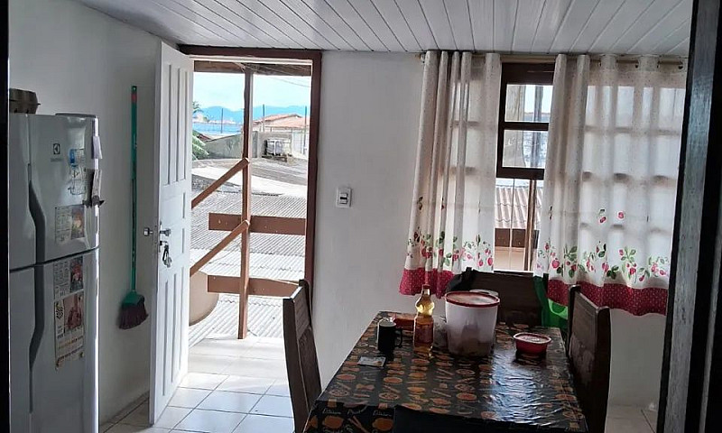Alugo Casa Bem Local...
