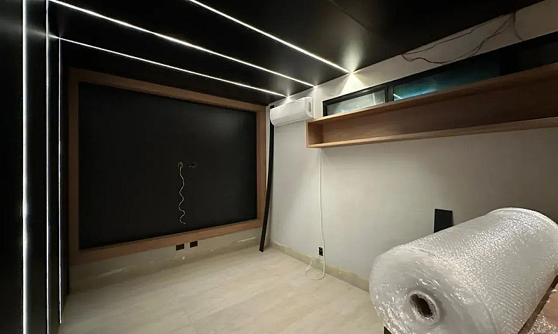 Casa Com 4 Suítes À ...