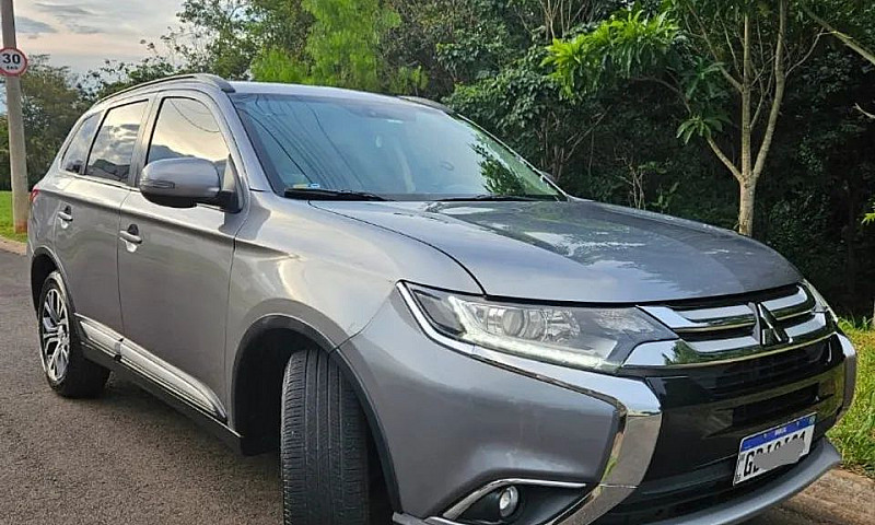 Mitsubishi Outlander...