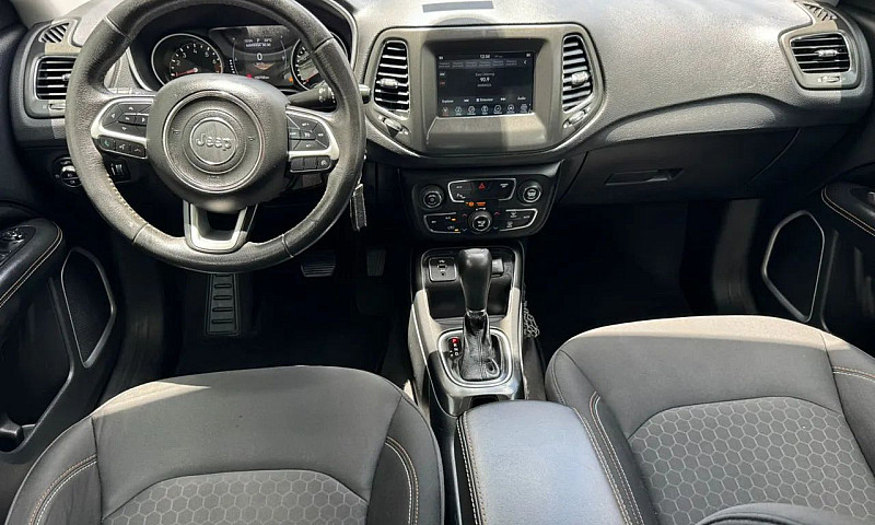 Jeep Compass Sport 2...