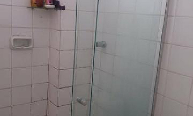 Quarto C/ Banheiro P...