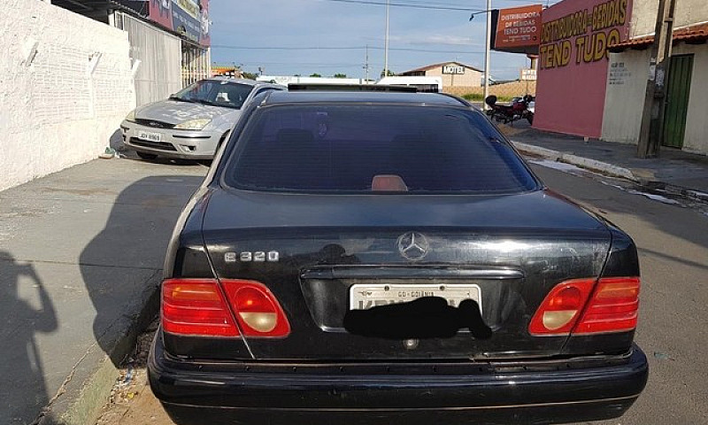 Mercedes Benz E-320 ...