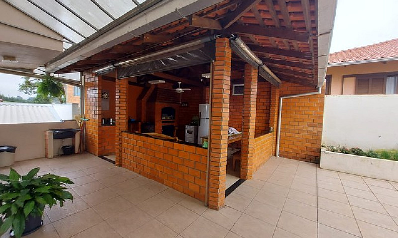 Casa Com 251 M² Com ...