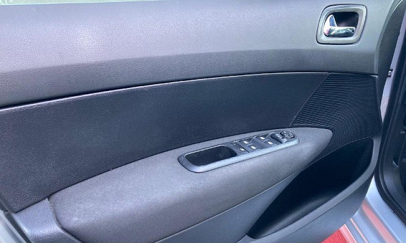 Peugeot 308 - 2013 !...