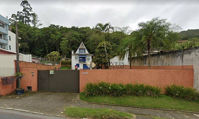 Casa Com 2 Dormitóri...