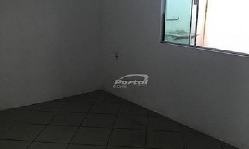 Casa Com 2 Dormitóri...
