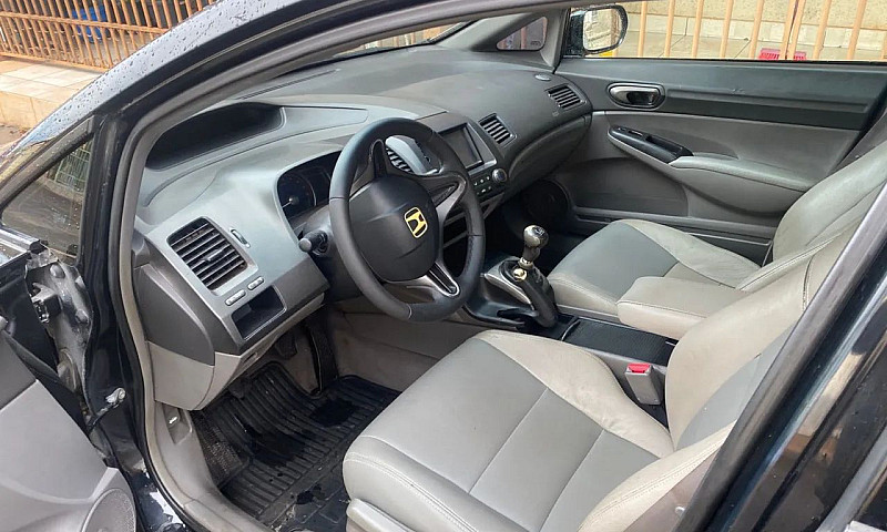 Honda Civic Sedan Lx...