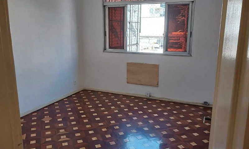 Alugo Um Apartamento...