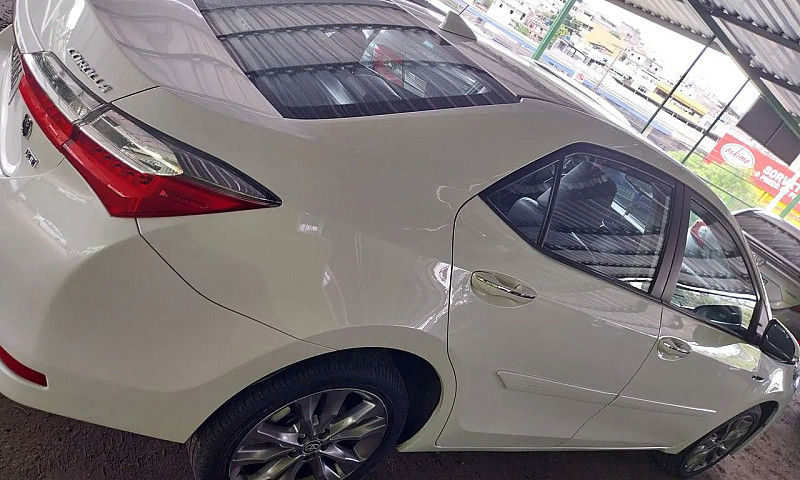 Toyota Corolla Xei 2...