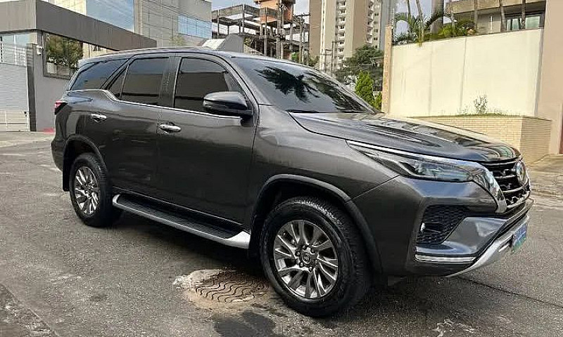 Toyota Hilux Sw4 Srx...