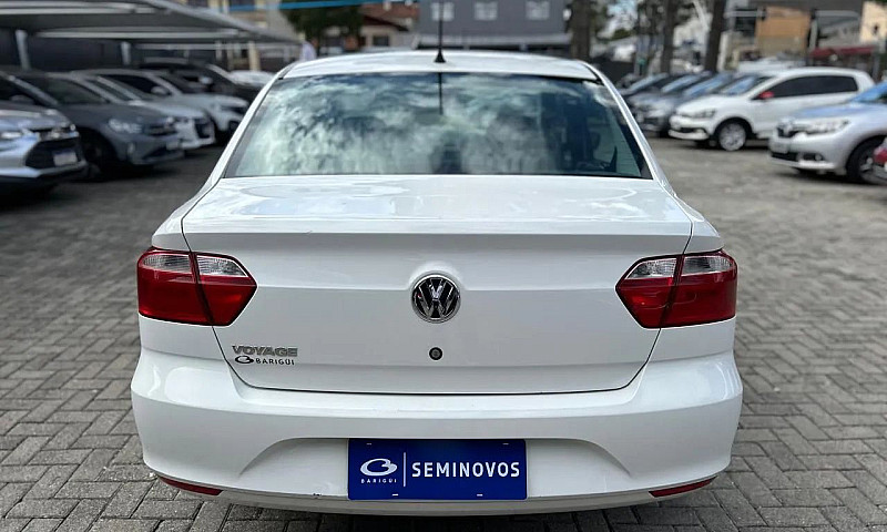 Volkswagen Voyage 1....
