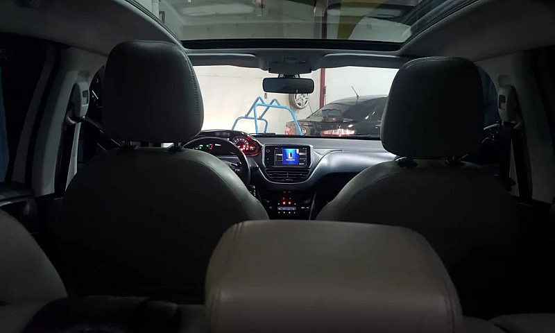 Peugeot 208 Griffe 1...