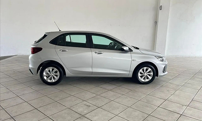 Onix Hatch Lt 1.0 12...