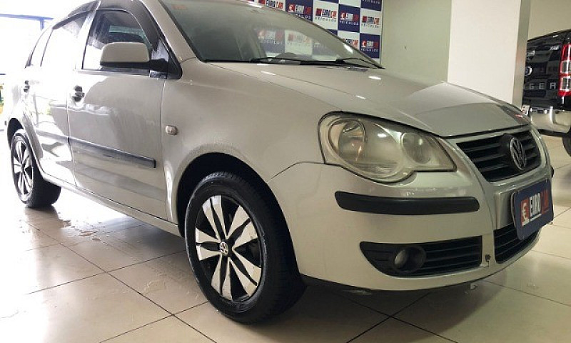 Polo Sedan 1.6 Compl...