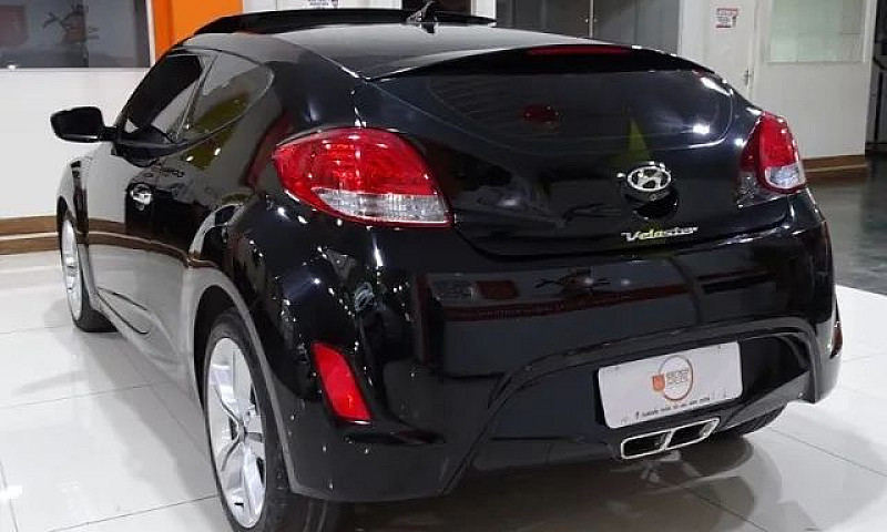 Hyundai Veloster Com...