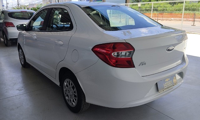 Ford Ka Mais Sedan 1...