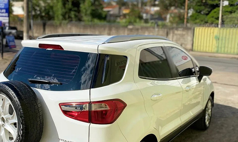 Ford Ecosport Titani...