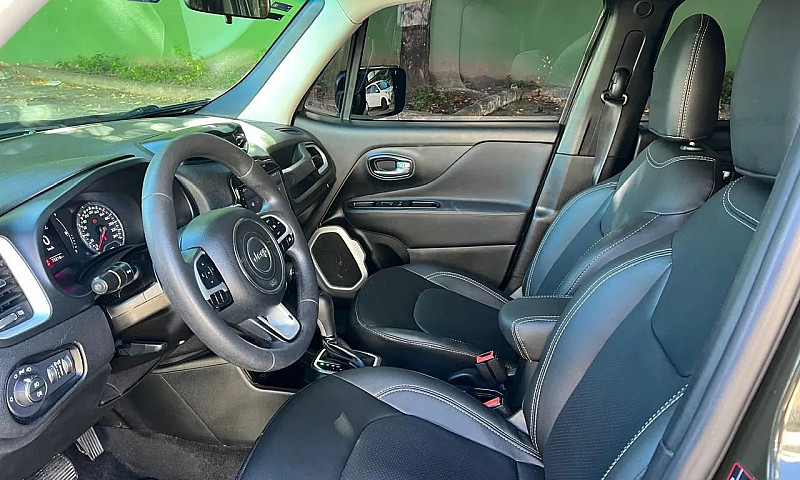 Renegade 1.8 Sport A...