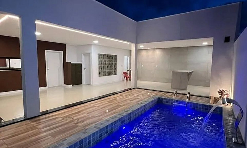 Vendo Belíssima Casa...