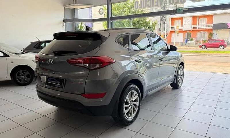 Hyundai Tucson Gls 1...