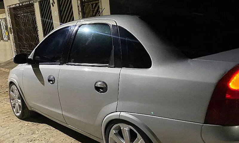 Chevrolet Corsa Seda...