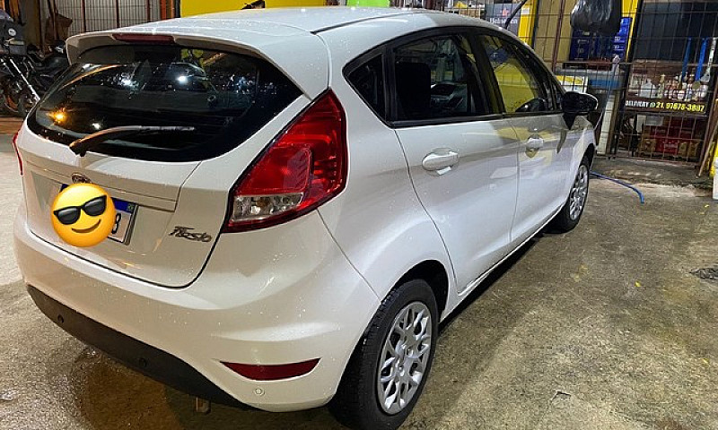 Ford New Fiesta 2016...